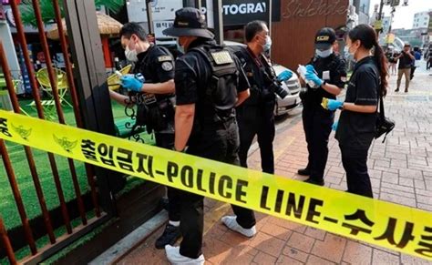 Un conductor embiste y apuñala a varias personas en Corea del Sur, hay 13 heridos